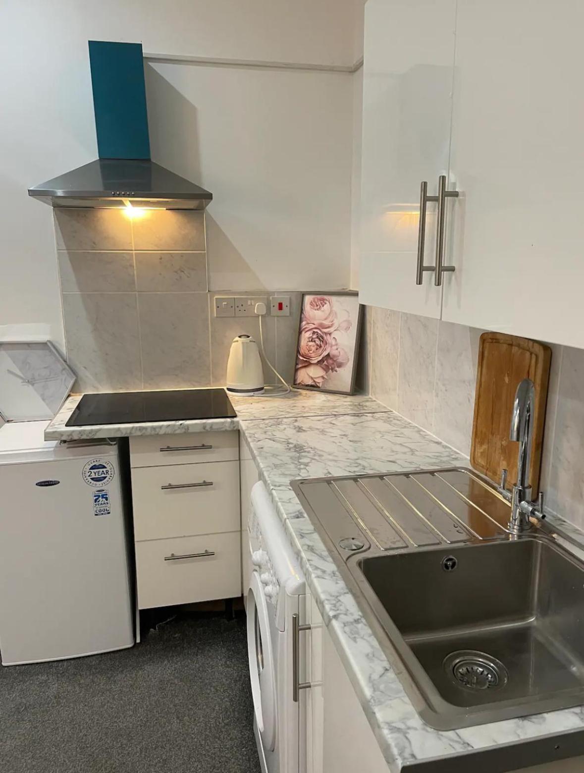 Apartment In Bham City Centre, Free Parking Sleeps 3 Birmingham Extérieur photo